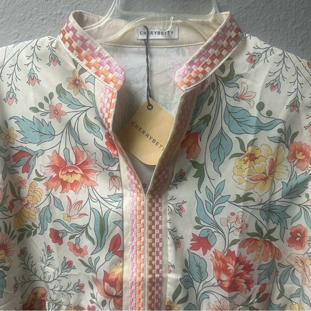 Floral Blouse - Picture 4 of 10